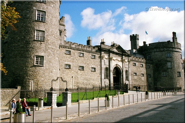 Kilkenny Castle - Town Entrance