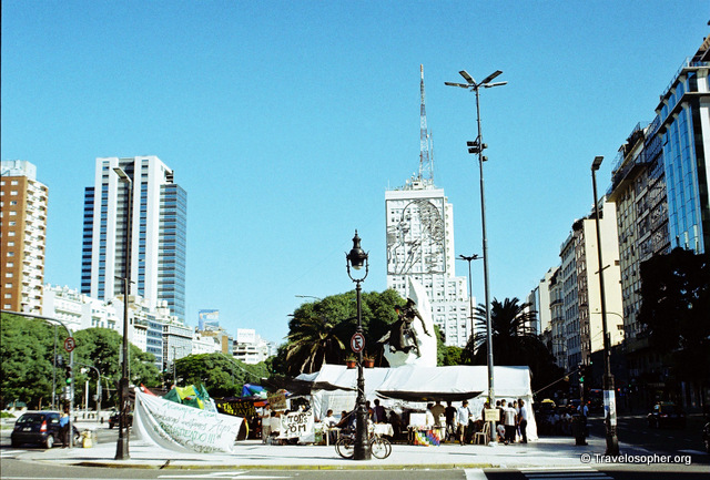 Avenida 9 de Julio with Ministry of Health in the background (with Evita Mural).